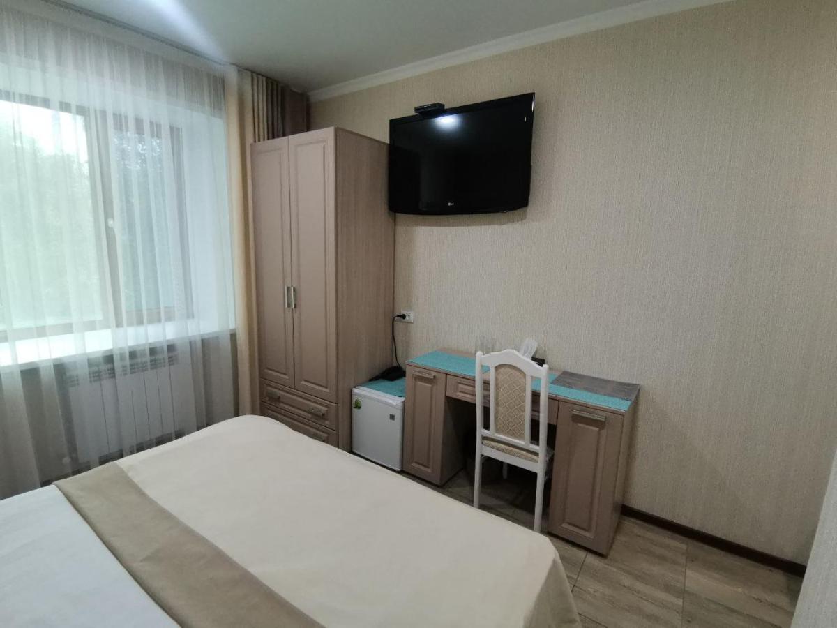 Altyn Adam Hotel Petropavlovsk Bagian luar foto