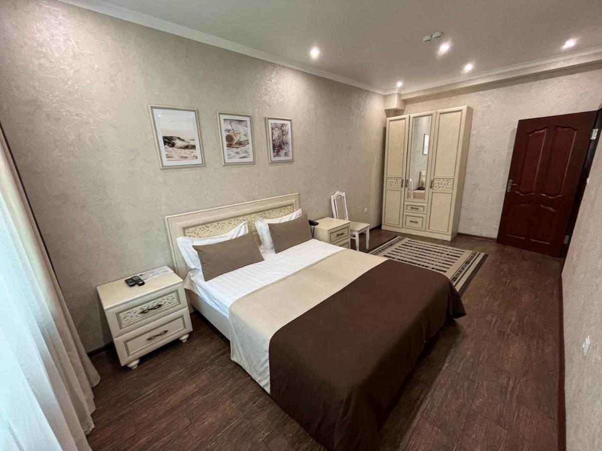 Altyn Adam Hotel Petropavlovsk Bagian luar foto