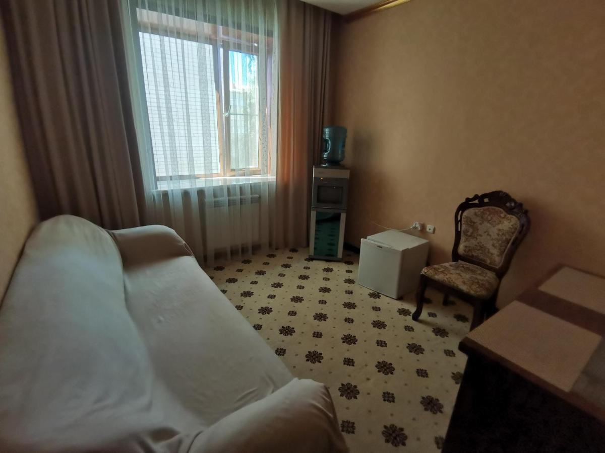 Altyn Adam Hotel Petropavlovsk Bagian luar foto