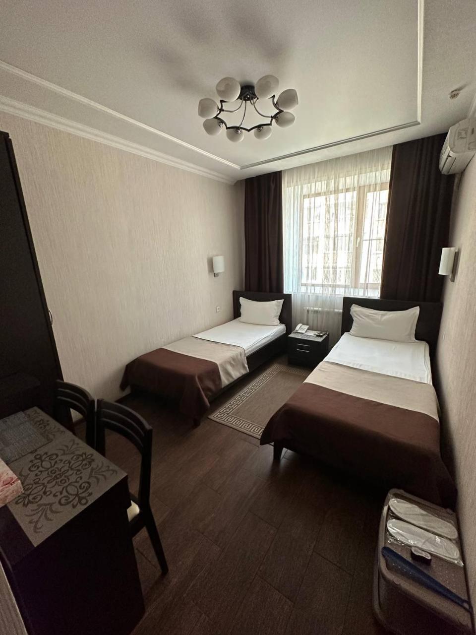 Altyn Adam Hotel Petropavlovsk Bagian luar foto