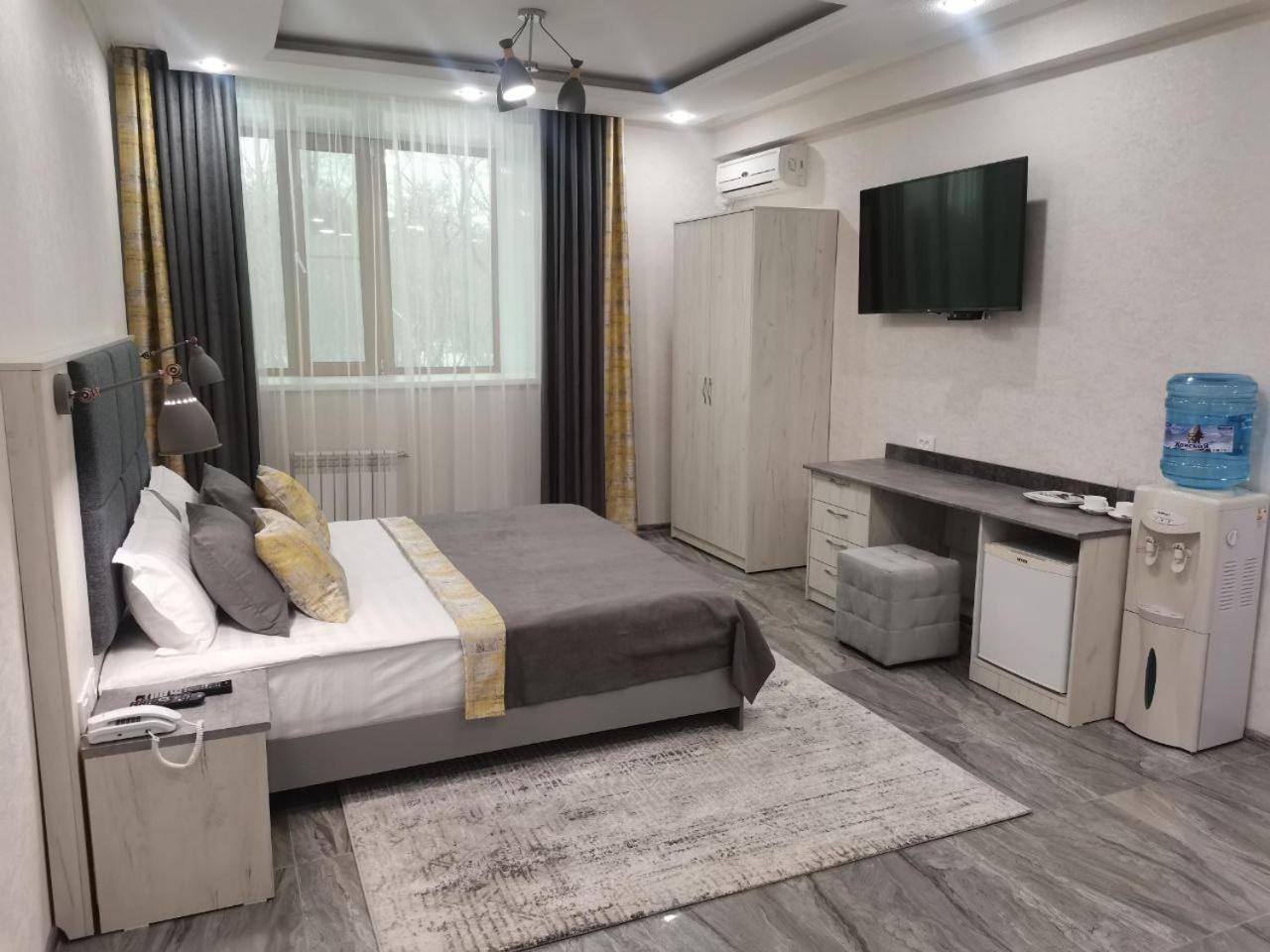 Altyn Adam Hotel Petropavlovsk Bagian luar foto