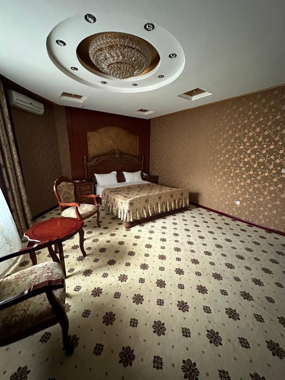 Altyn Adam Hotel Petropavlovsk Bagian luar foto