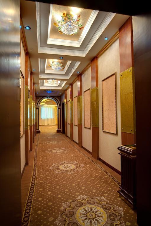 Altyn Adam Hotel Petropavlovsk Bagian luar foto